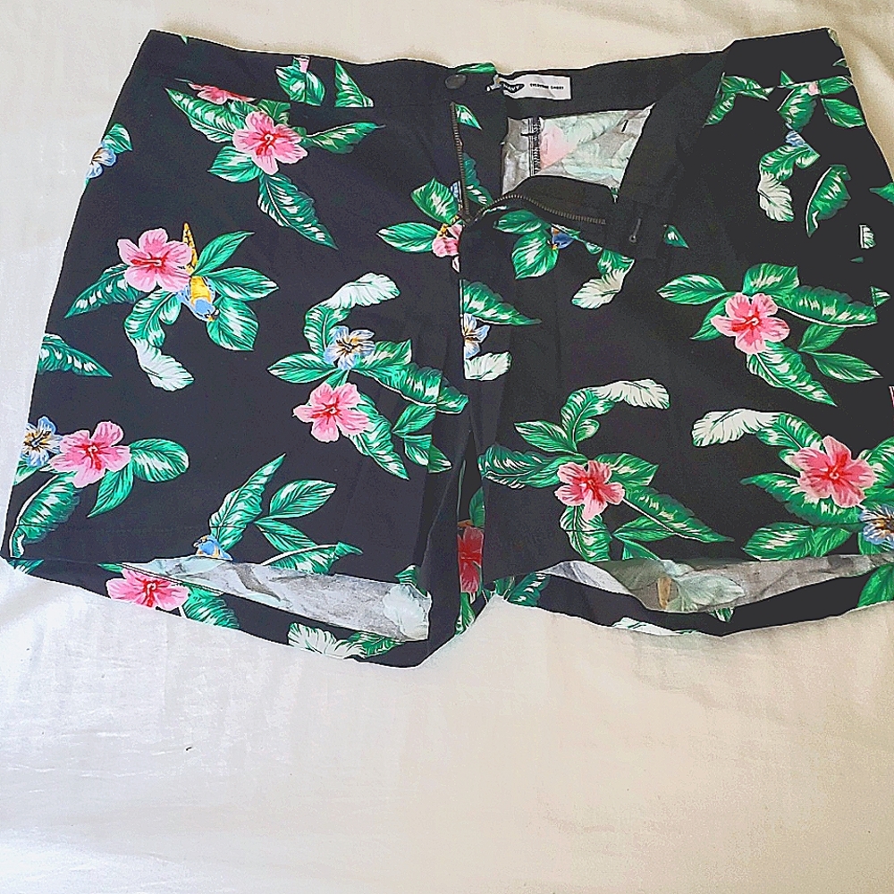 Size 20 plus, breathable shorts, and lightweight.
